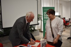 565693276_877056114678408_5797124525074326994_n